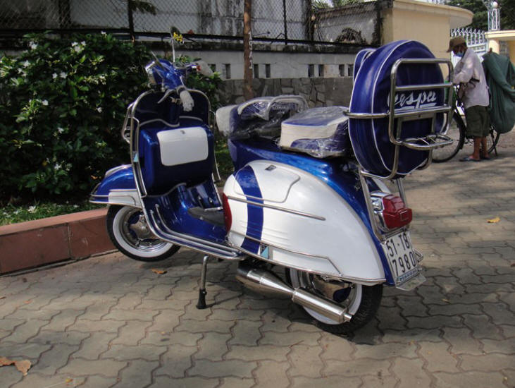 Vespa VLB Blue and White MOD Target