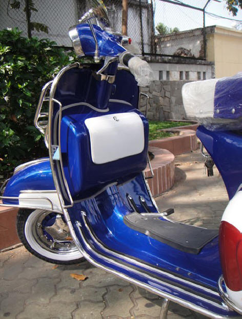 Vespa VLB Blue and White MOD Target