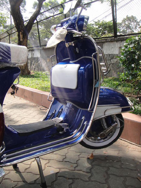 Vespa VLB Blue and White MOD Target