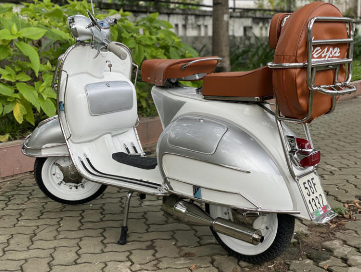 Vespa VNB White and Silver