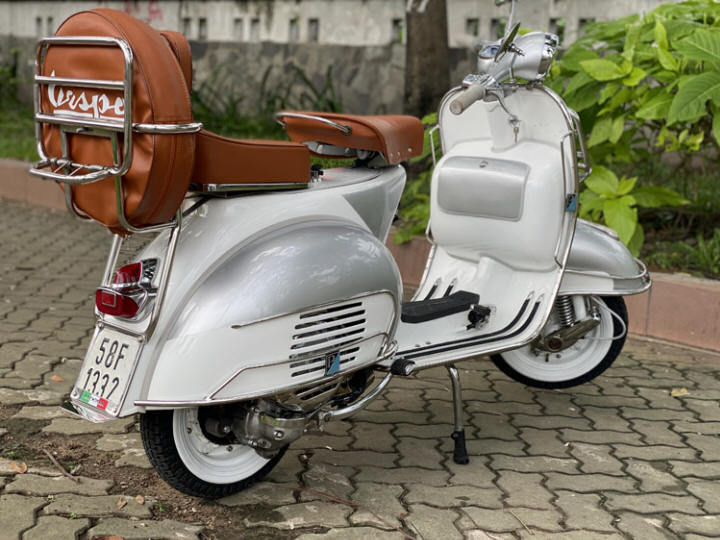 Vespa VNB White and Silver