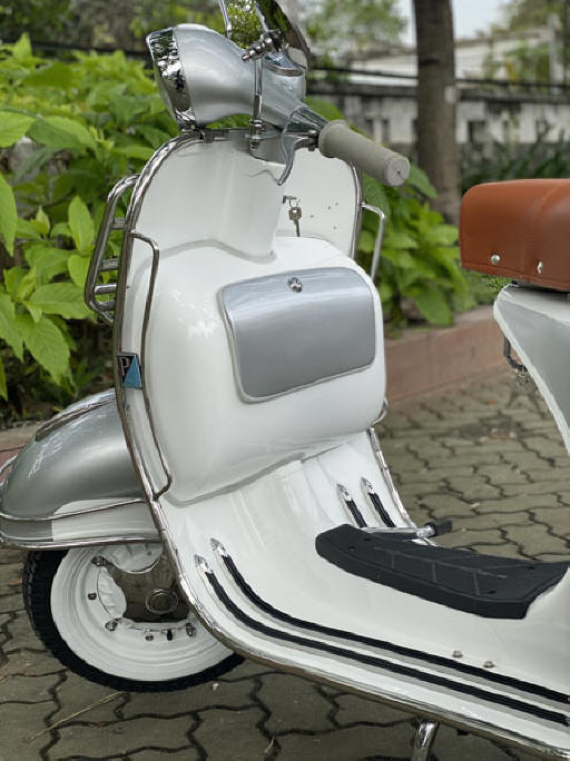 Vespa VNB White and Silver