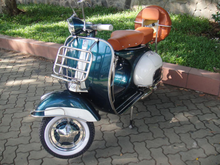 Vespa VBB Dark Cyan and White