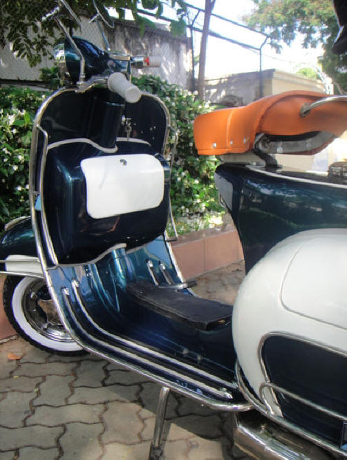 Vespa VBB Dark Cyan and White