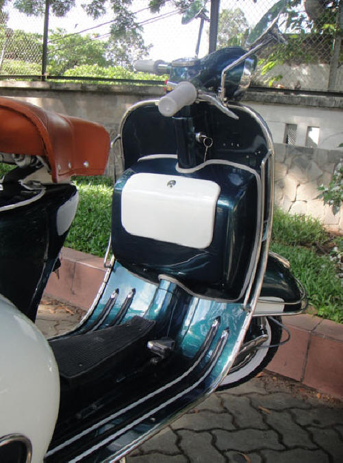 Vespa VBB Dark Cyan and White