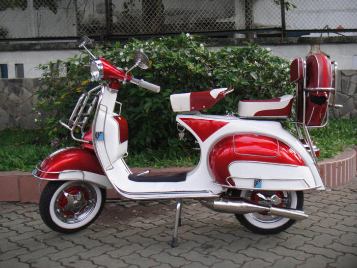 Vespa VBB White and Red