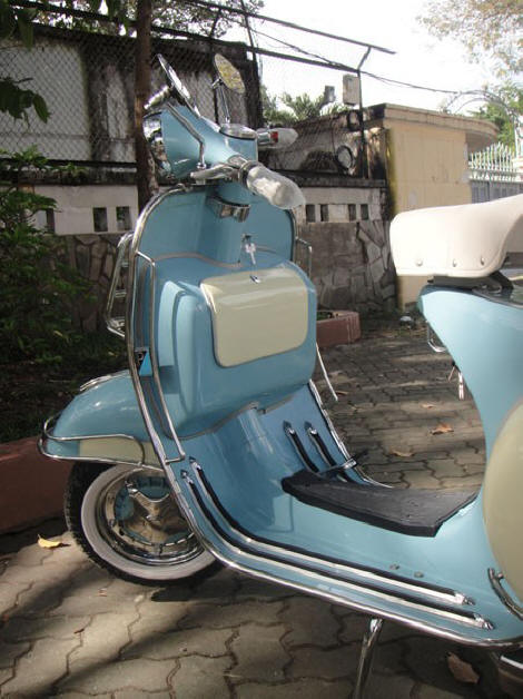 Vespa VBB Pastel Blue and Off White