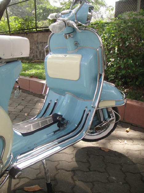 Vespa VBB Pastel Blue and Off White