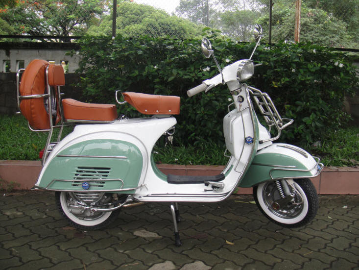 Vespa VLB White and Patina Green