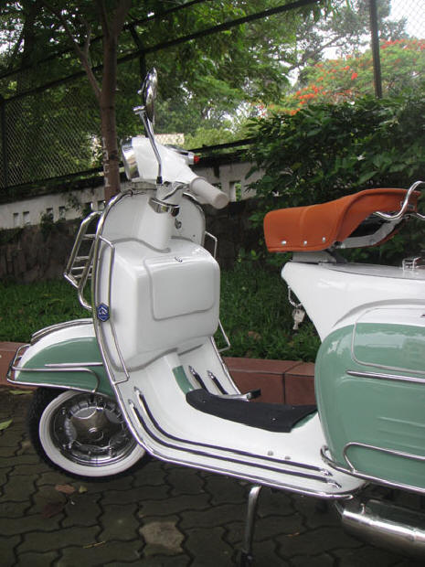 Vespa VLB White and Patina Green