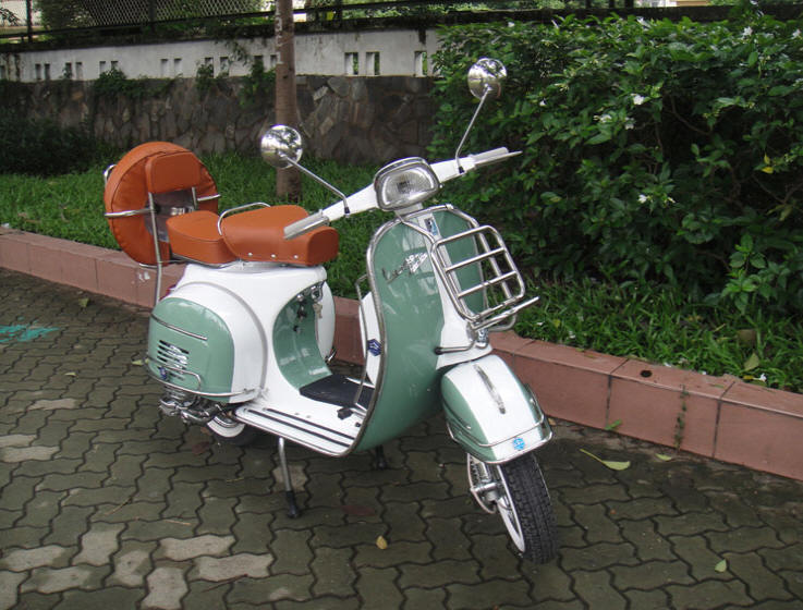 Vespa VLB White and Patina Green
