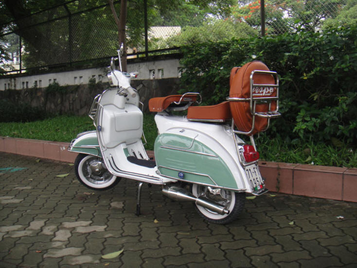 Vespa VLB White and Patina Green