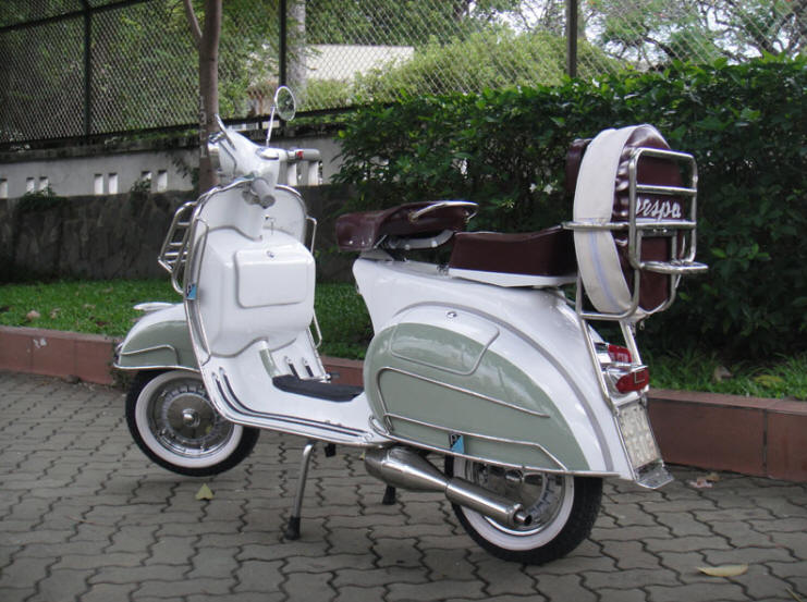 Vespa VBB White and Iceplant Green