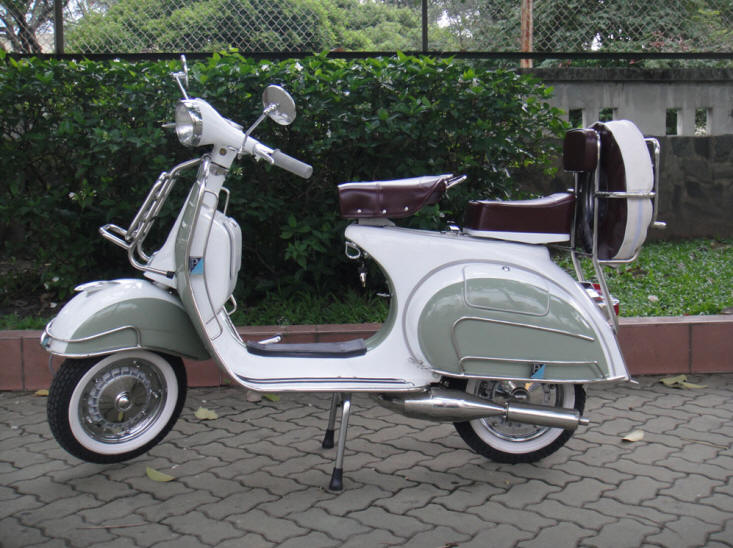 Vespa VBB White and Iceplant Green